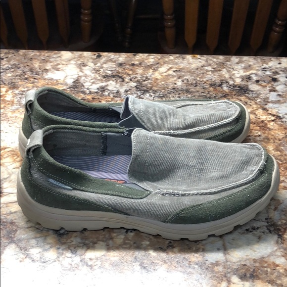 Skechers Other - Sketchers relaxed memory foam size 10 1/2